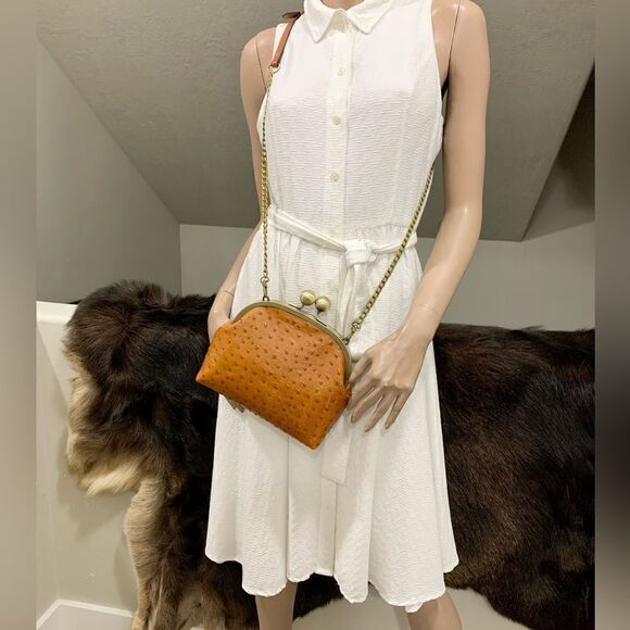 Handmade Genuine Cowhide Ostrich Textured Kisslock Wristlet/Crossbody & 2 Straps - Picture 9 of 16